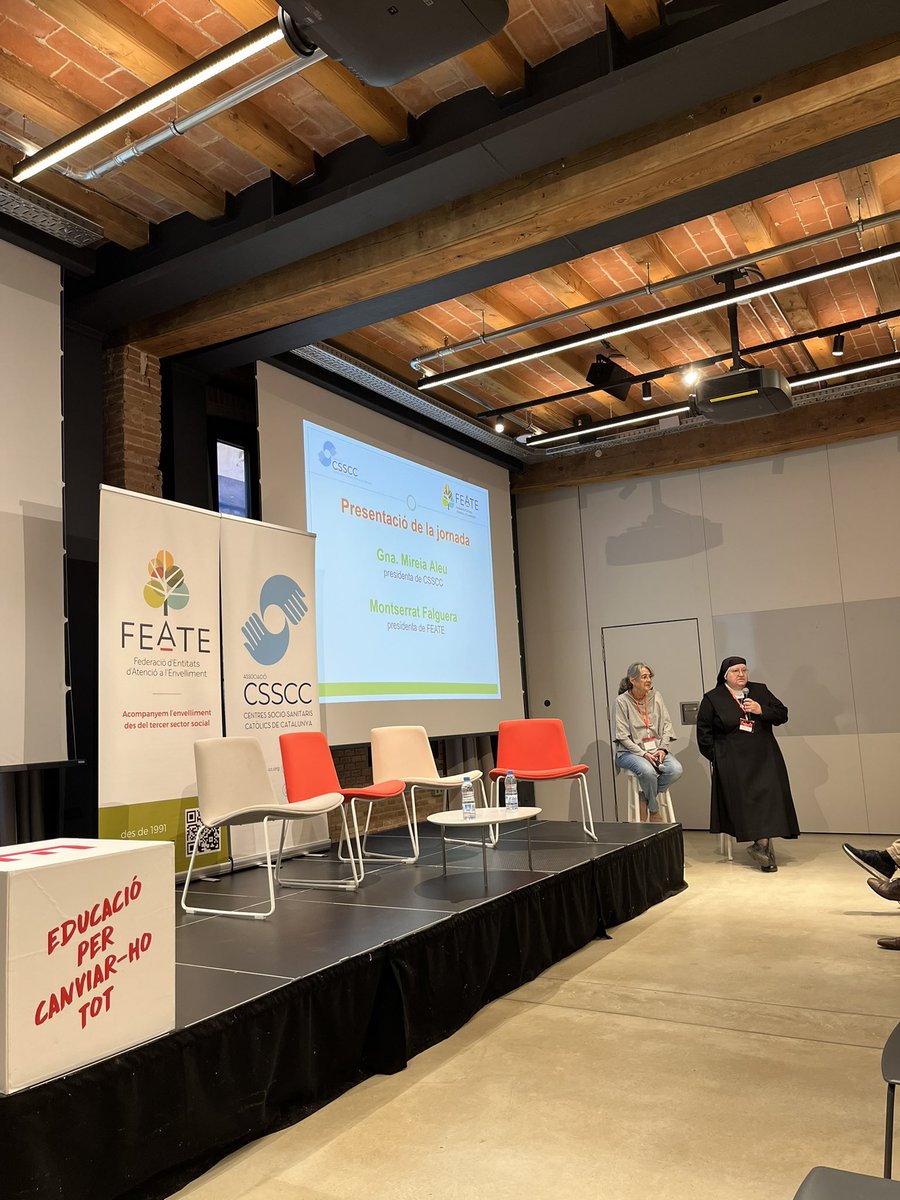 CarlesBardera's tweet photo. Presentació del Programa de Suport a les Direccions al @hubsocialbcn
Oportunitat magnífica de treballar conjuntament @Feate2 i #csscc
Som tercer sector a tope ! https://t.co/NCRI3Q74LQ