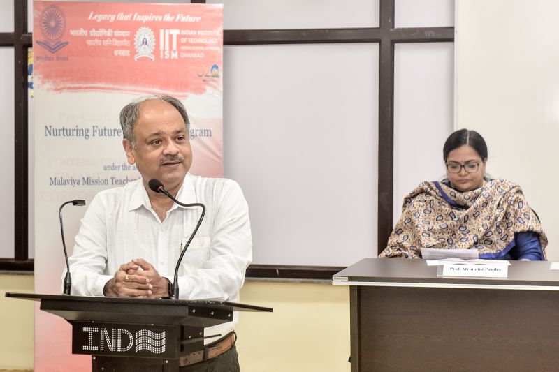IITISM_DHANBAD's tweet photo. Glimpses from the inaugural ceremony of the Nurturing Future Leadership Program, organized under the Malviya Mission Teacher Training Programme (MMTTP), which kicked off today.
#iitism #leadership #mmttp https://t.co/ICAL1P4ddB