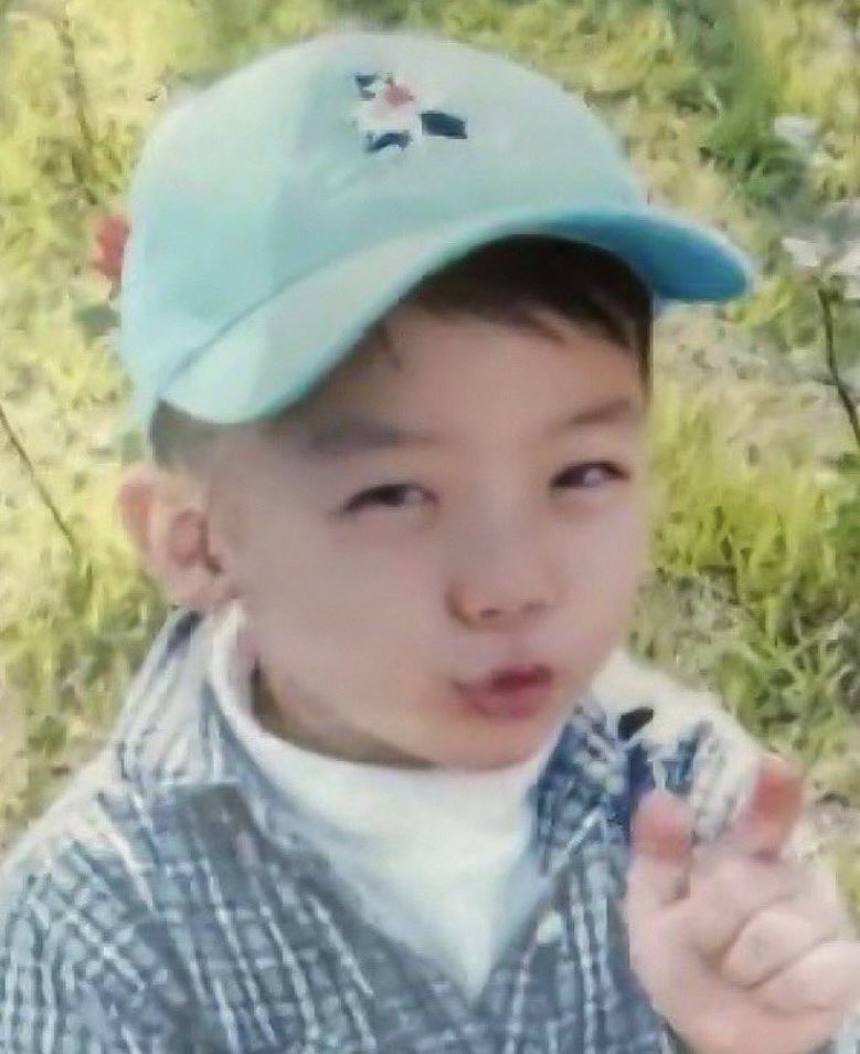 jaeminners's tweet photo. did we make it?                                yes, we did! https://t.co/SoFNqZ2HFN
