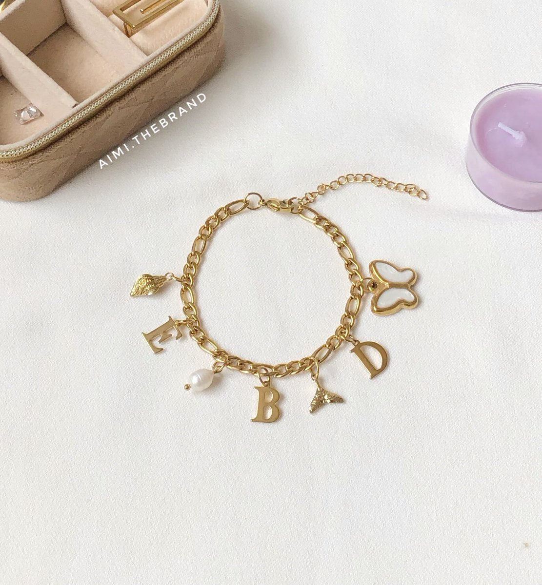 tiphyany's tweet image. Another charm bracelet crafted for a lovely person!
It’s a gift from her friend to HER, now this is beyond sweet🤭

CYU let’s you design your piece as you see fit.

Bracelet: N11,000 only
Color: gold &amp;amp; silver 

Location: Lagos 

Process takes 3-5 working days

Pls repost🤍