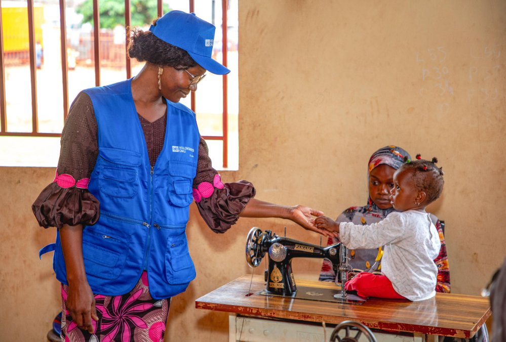 UNVolunteers's tweet image. What motivates you to volunteer?  

A) A desire to give back💙
B) The opportunity to gain new skills &amp;amp; experience📚 
C) The chance to meet new people🧑🏾 
D) Other (let us know in the comments👇)