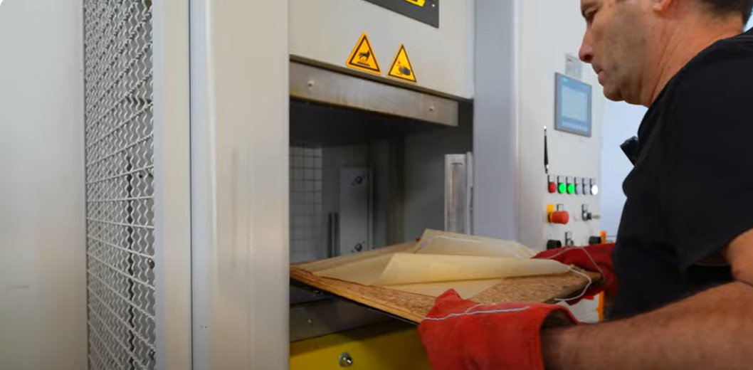 FCesefor's tweet photo. 🎥1/3 Nos adentramos en @BeonNAT_H2020. El rol de Cesefor en este proyecto consiste en la evaluación de las especies arbóreas y arbustivas seleccionadas para fabricación de #tablero aglomerado y pulpa para #papel. #Cesefor a partir del minuto 6:10 https://t.co/44WlDsXZOI #biomasa https://t.co/wm9H5eGPPL