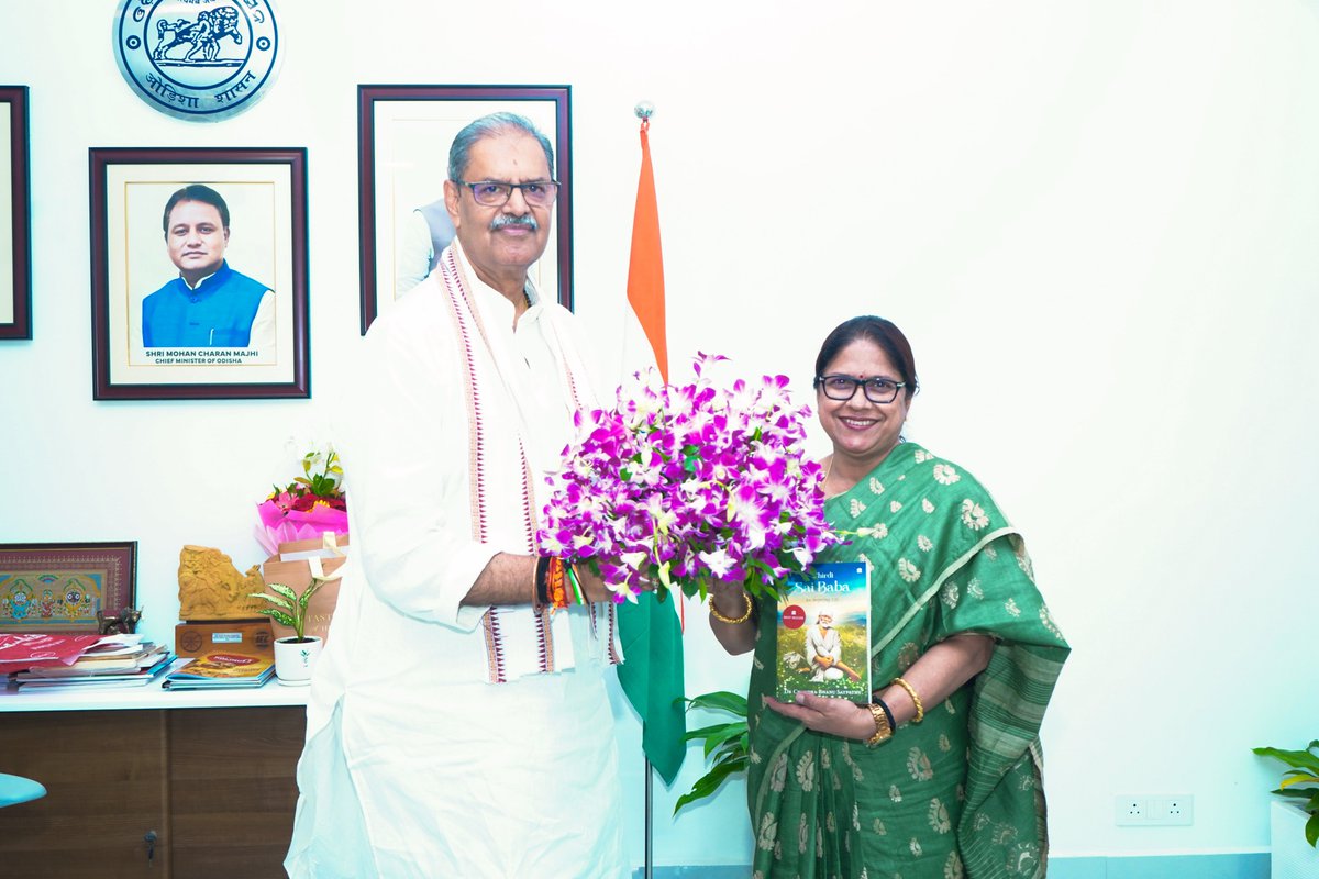 KVSinghDeo1's tweet photo. Engaged in an insightful dialogue with the esteemed Dr. Silpi Sahoo, Chairperson of SAI Education Group.

ପ୍ରତିଷ୍ଠିତ SAI ଏଜୁକେଶନ ଗ୍ରୁପର ଅଧ୍ୟକ୍ଷା ଡ଼ା.ଶିଲ୍ପି ସାହୁଙ୍କ, ସହିତ ଗଭୀର ଆଲୋଚନାରେ ଅଂଶଗ୍ରହଣ କରିଲି।

@SAI_Edu_In 

#InsightfulDialogue
#SAIEducationGroup
#DrSilpiSahoo
#OdishaPride
#EducationalAdvancement
#Leadership
#InspiringConversations
 #kanakvardhansinghdeo #deputycm #Odisha #mla #patnagarh #bolangir #bjpgovernment