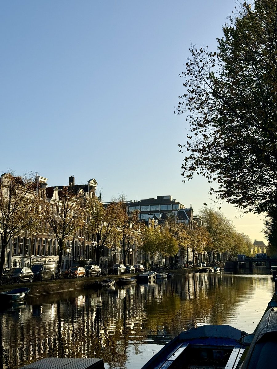 ClementBrest's tweet photo. Name a better way to start your day than biking along the canals, on a sunny morning after a rainy night.

AMS, I love you 🫶🏼 https://t.co/A8kIzWE8az