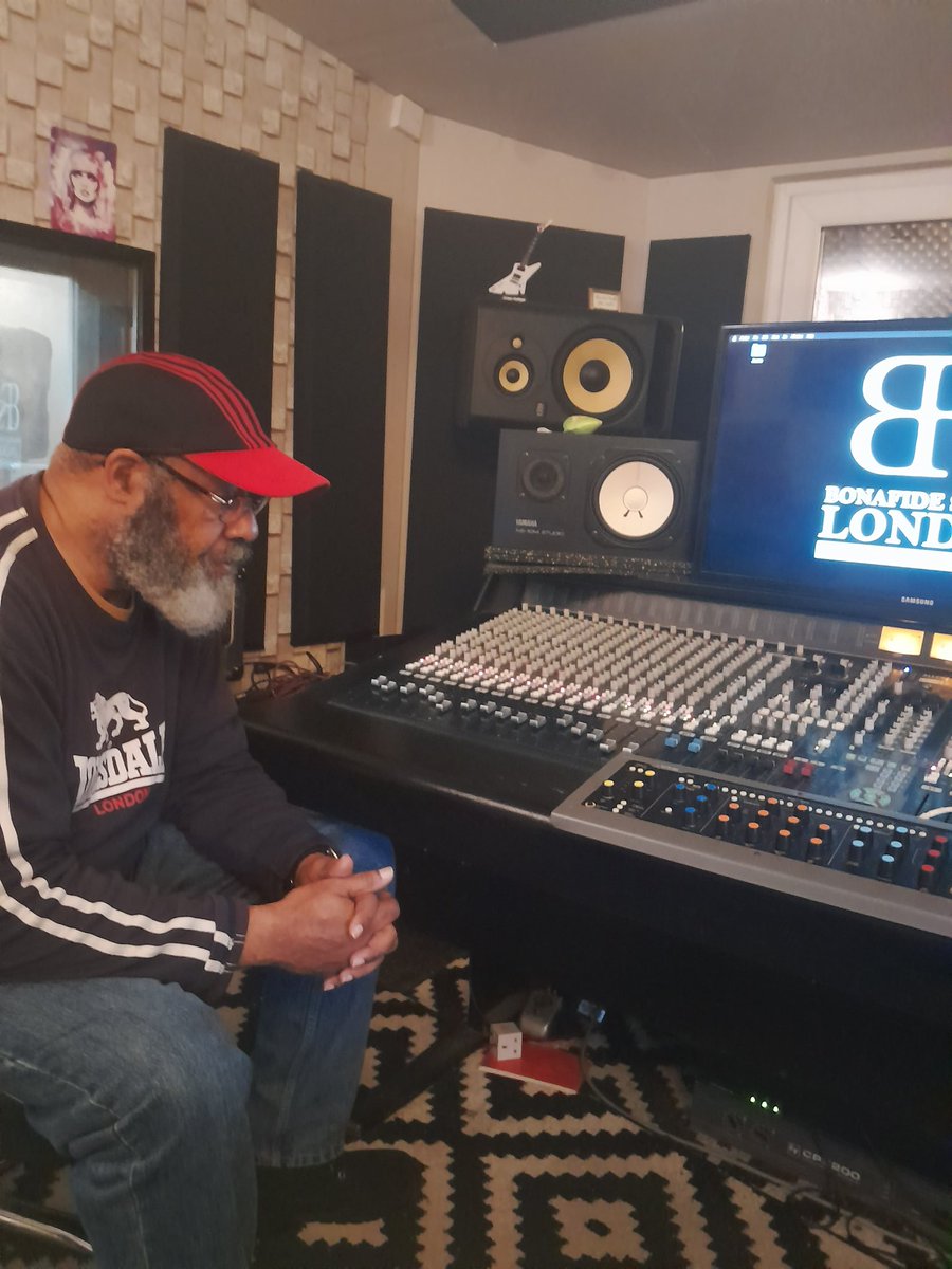 BonaFideStudio's tweet image. With cutting-edge #multitracking and live #recordingsessions, we capture every #note with precision. Our talented team transforms raw ideas into polished  #tracks through expert #music #production, #mixing, and #mastering.
02088839641
 #MasteringEngineer  #MusicProduction