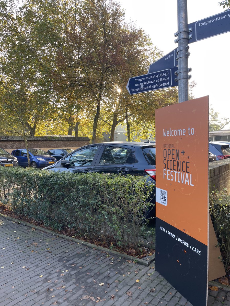 Beth Knazook // @bethknazook@digipres.club tweet media