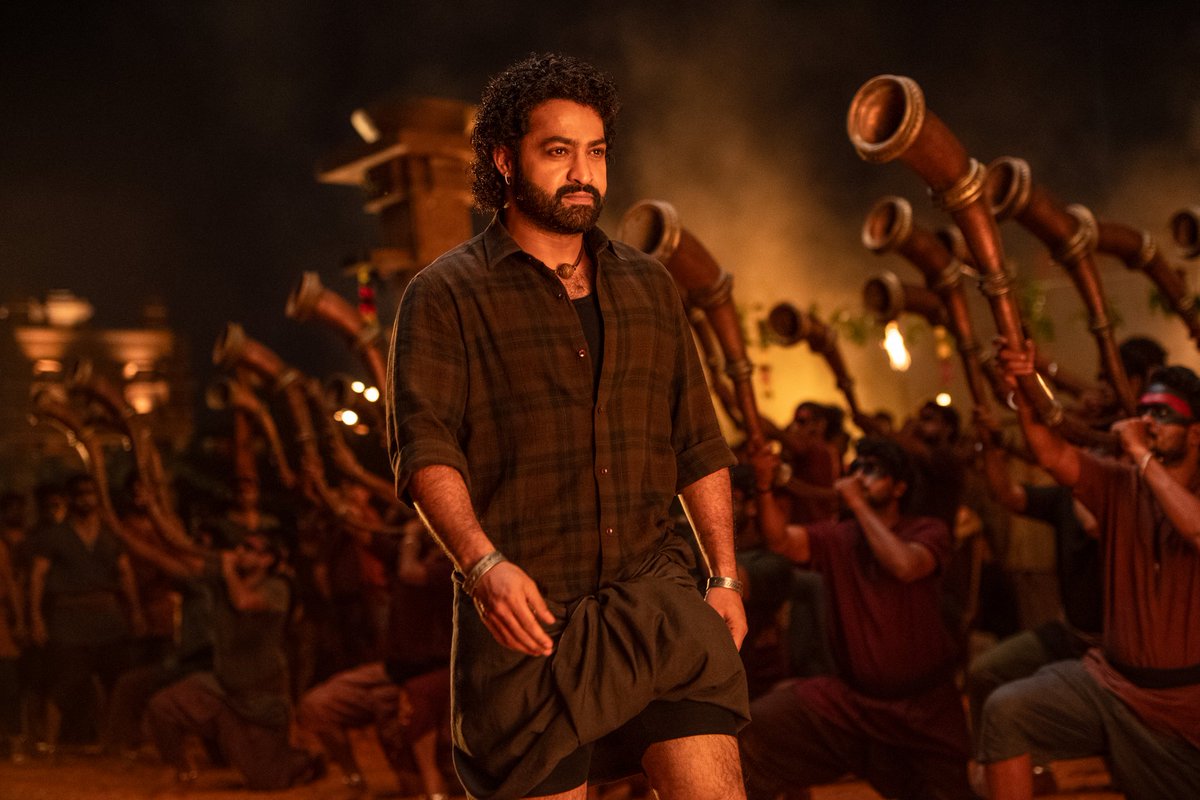 NTRFanTrends's tweet photo. #AyudhaPooja Full Video Song From @DevaraMovie Out Today At 4:00 PM 🔥

TIGER DANCE FEST 🐯🐯🐯

@TSeries @tseriessouth @tarak9999 

#Devara #DevaraStorm https://t.co/QrZI8CVLBa