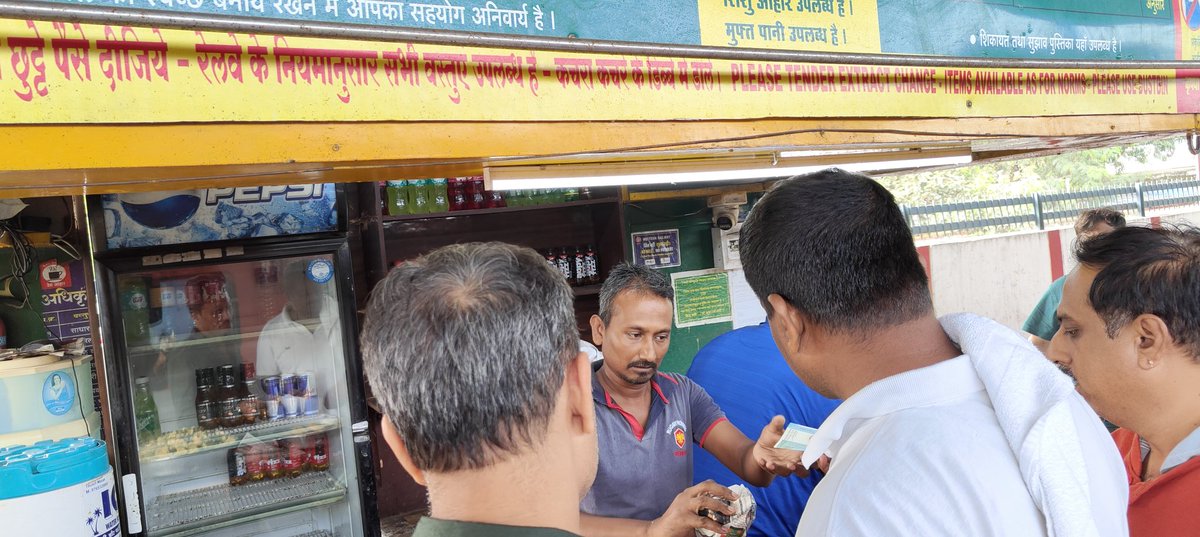 ahk4_u's tweet photo. @RailMinIndia The vendor in railway station is charging more than MRP. Not using the weight machine while selling food. 100g of Rs 22 is charged Rs 30/- and no measuring machine used. This happened today morning while I was traveling in 12656 train. The details of vendor attached https://t.co/55XXInp58a