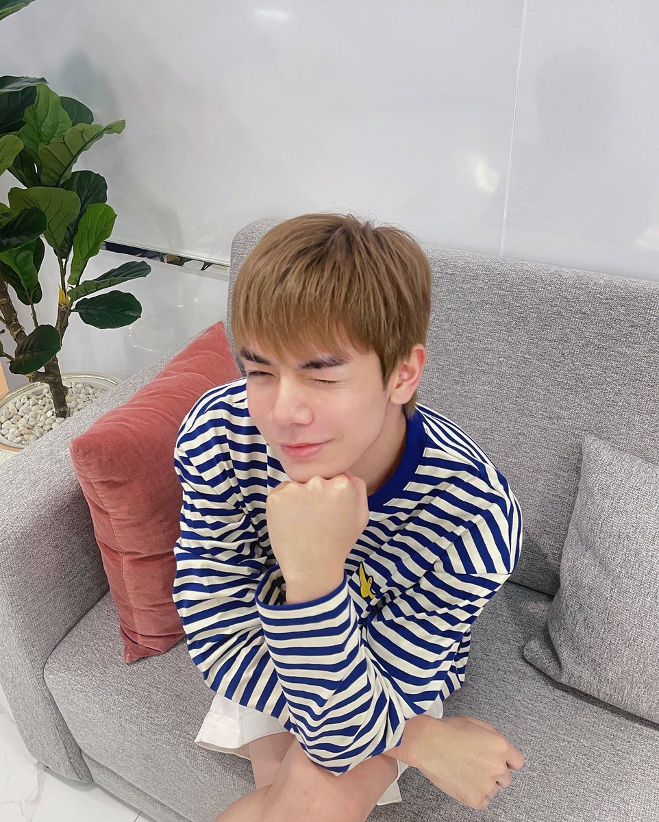 BABE_OFC's tweet photo. IG : https://t.co/cepB2EQLbN
หล่อหน้าใส สะอาด เหมือนอาบน้ำวันละสิบรอบ 🥰🤍✨
#babiibabe #skinmaster https://t.co/1sRaCXspxX