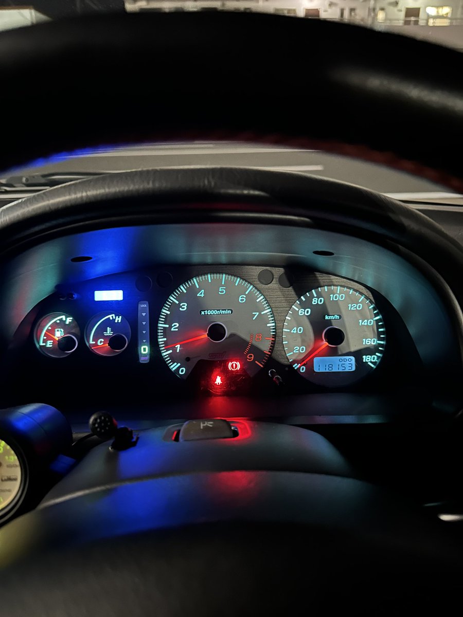 663dballey's tweet photo. 同級生の車屋さんがGC8のメーターをLEDに打ち直してくれました！
殆ど見えない状態だったので…
LEDになったメーターパネルは驚くほど見やすい！

#インプレッサ
#GC8
#LED化 https://t.co/BscXSXXhgu