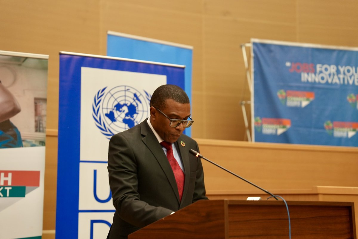 It’s official, <a href="/YouthConnektAf/">YouthConnekt Africa</a> is now in 🇿🇲! 

⚡️Was energised after spending the day with some of the young brilliant Zambians pitching groundbreaking solutions to our toughest challenges — using their ingenuity to build a Sustainable Future for all. 

#YouthConnektZambia