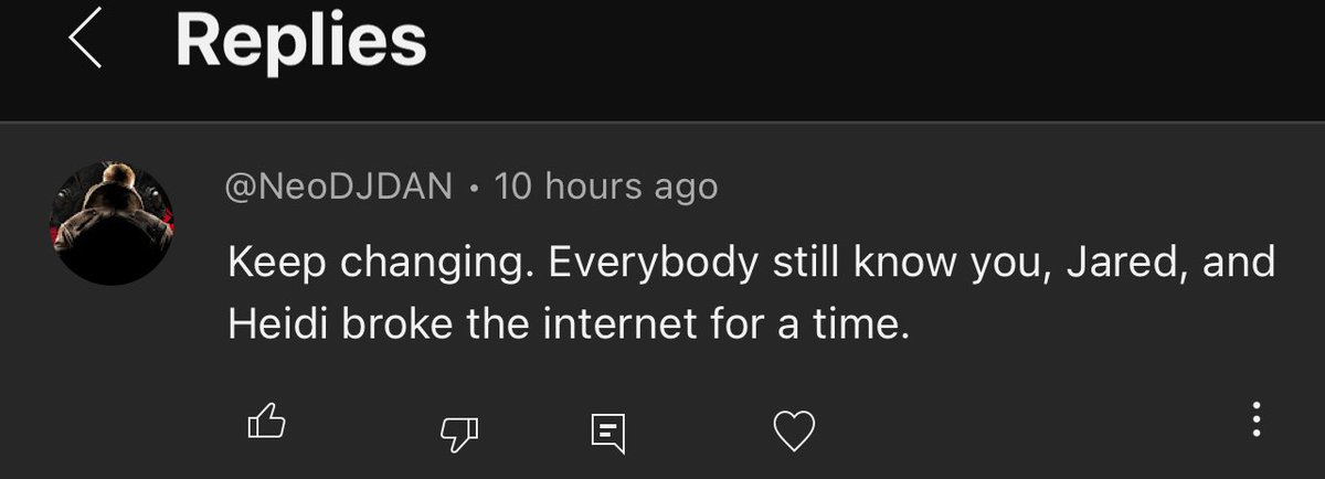 💀Holly 🖤 tweet media