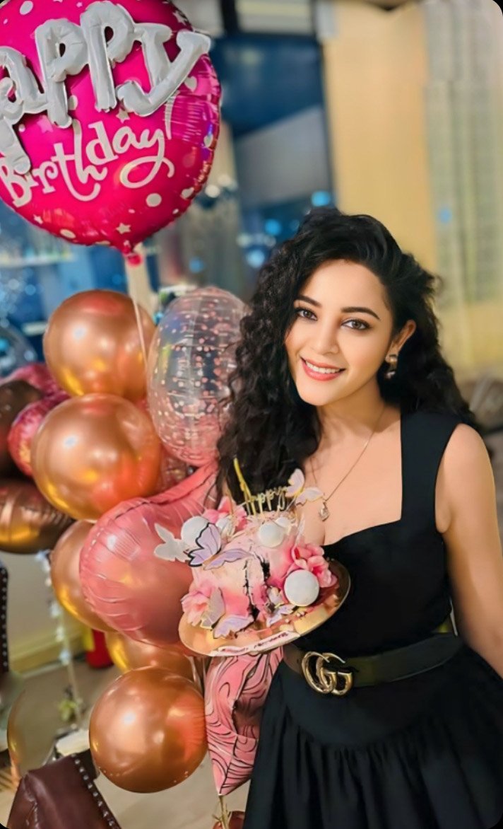 Adorable_kaveri's tweet photo. Happy birthday shining star 🌟 #KaveriPriyam  ❤ https://t.co/sKcikJxql2