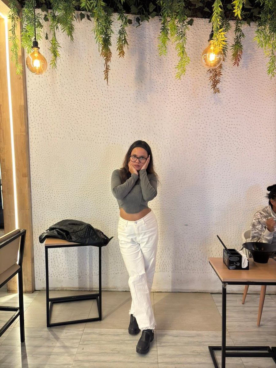 pearly______'s tweet photo. 🙂‍↔️ https://t.co/Mo0HWQIPfk