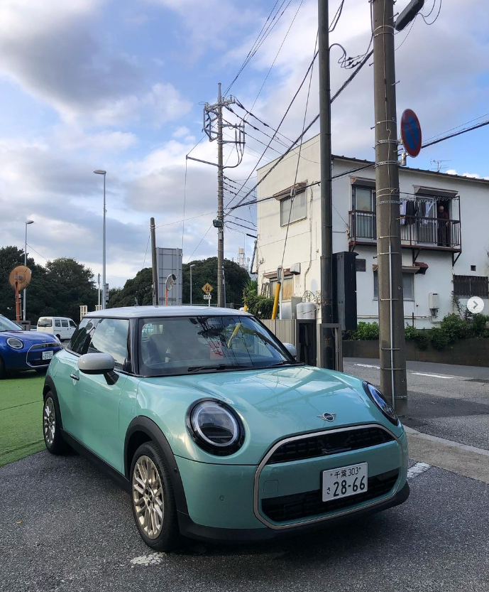 GlanzMini's tweet photo. 【MINI松戸】
新しい試乗車のご案内です!
MINI COOPER 3DOOR C
オーシャンウェーブグリーン
Favored TRIM
ご試乗はもちろん見てみるだけでも大歓迎です!
是非MINI松戸へご来店くださいませ✨
#mini #minicooper #minicooper3door #f66 #mini松戸 https://t.co/CKwHzpT07K