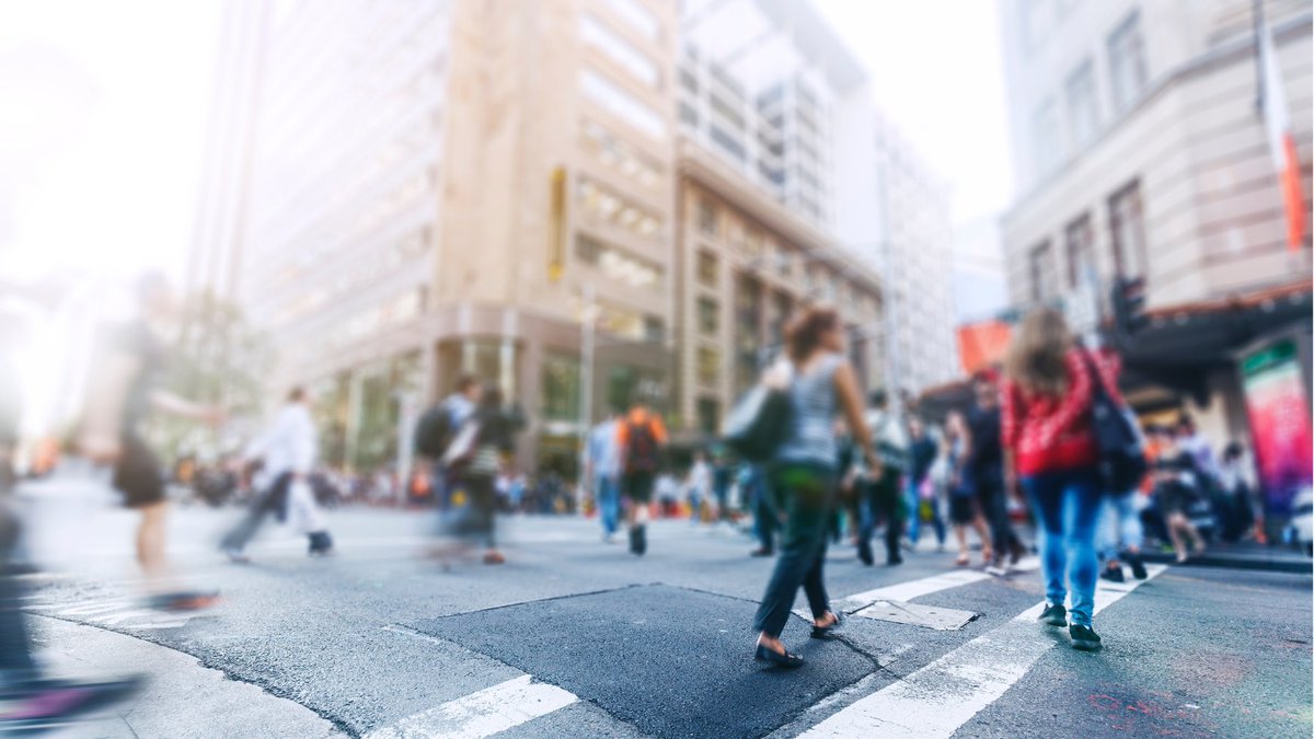 "Hengitettäviä muovihiukkasia kaupunki-ilmassa?" Markus Sillanpään ja Tatu Martinmäen <a href="/SYKEinfo/">Suomen ympäristökeskus</a> &amp;
Hilkka Timosen ja Sanna Saarikosken <a href="/IlmaTiede/">Ilmatieteen laitos</a> artikkeli ilmassa olevien nano- ja mikromuovihiukkasten tutkimuksesta Ympäristö ja Terveys-lehdessä 6/2024.
#muovihiukkaset #muovit