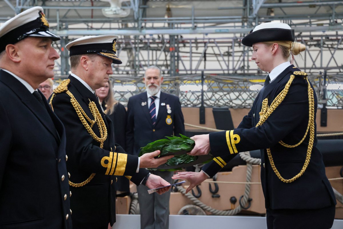 HMNB Portsmouth tweet media
