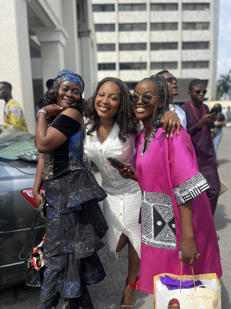 I met a lot of beautiful humans🥹including Fr Theo <a href="/PadreInegs/">Fr Theophilus</a> 😌

#MaryBringsJoy 
#RosarySpace3rdAnniversary