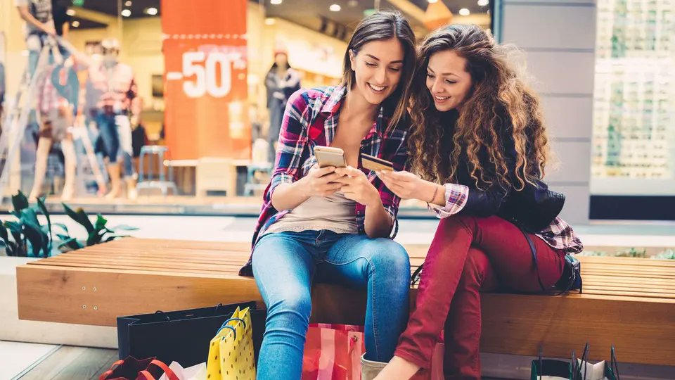 _indiapulse's tweet image. Gen Z's 377 million Indians hold the key to a $1.4 trillion spending potential. #Brands are in the race to win their attention and loyalty. 🚀💰 #GenZ #SpendingPower #BrandStrategy"