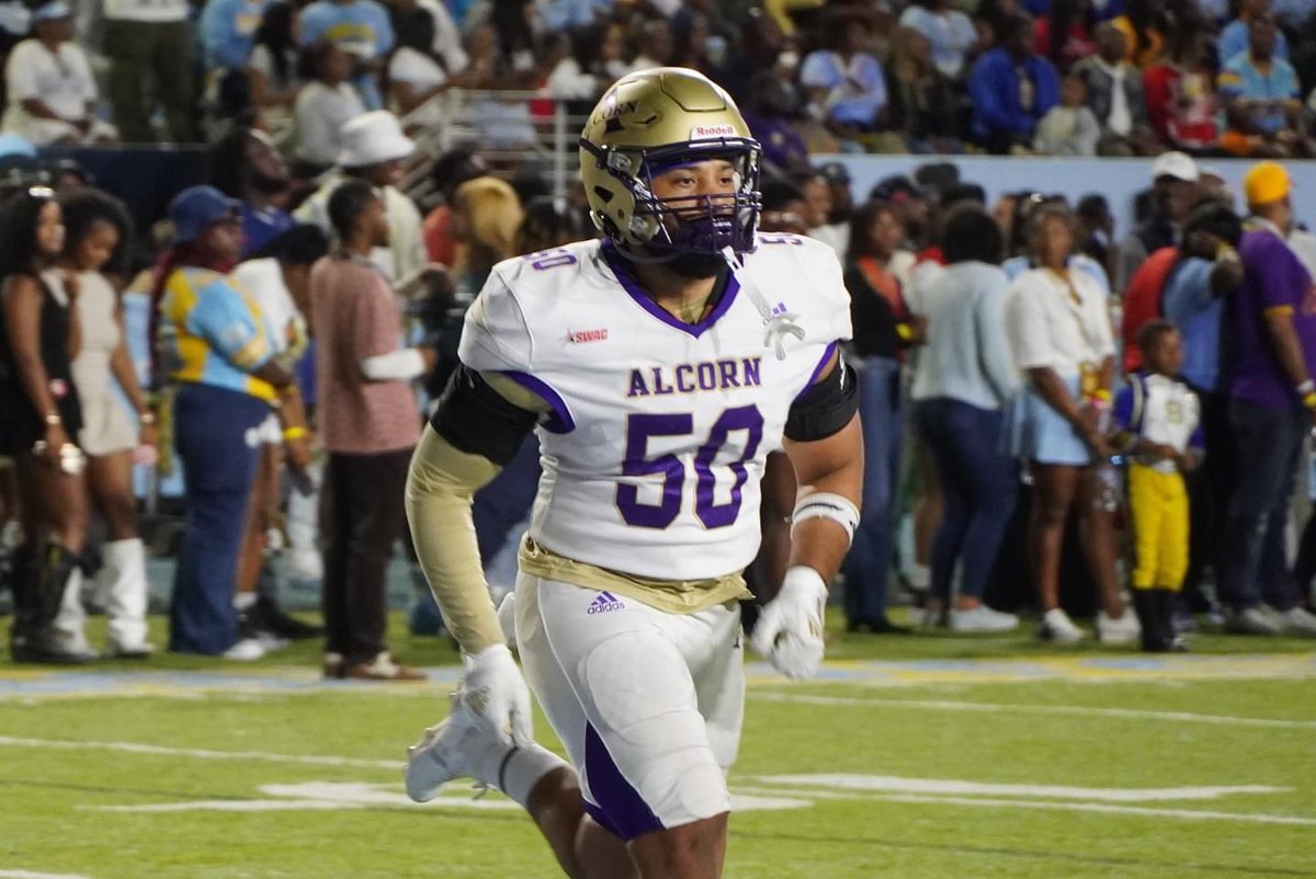 DiamondandAlano's tweet photo. Believe in yourself and all that you are. Know that there is something inside you that is greater than any obstacle. #BBB #Family #FearTheBrave🍢 #AlwaysAlcorn🟣🟡 #GAS⛽️⛽️ #Believe #MakingGoodMenBetter #DearSonFromAmor #LANK https://t.co/C224zESwPm
