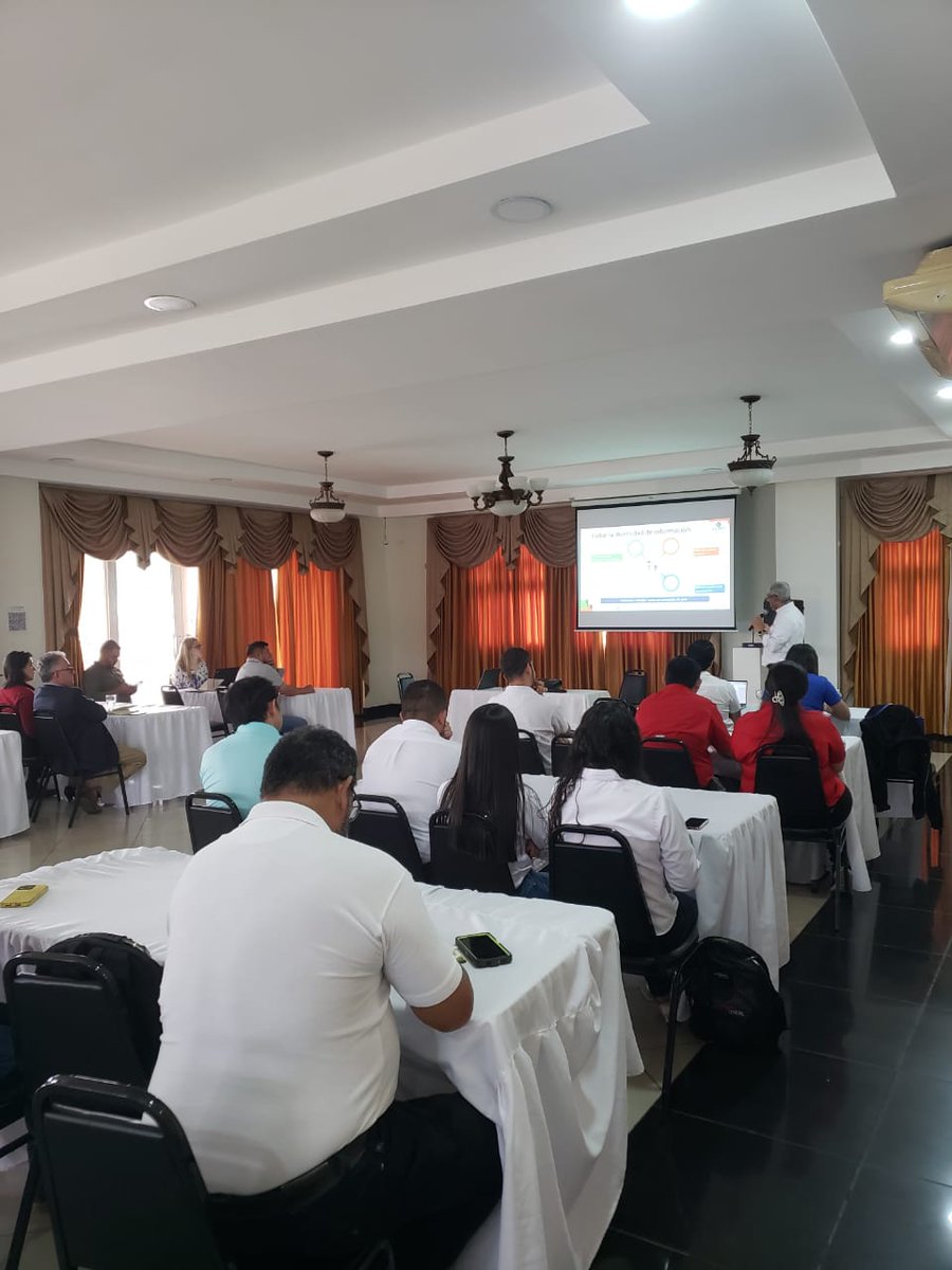 LuisSolizHN's tweet photo. @ITCnews con su Plataforma para el Comercio Libre de Deforestación #DFTG, @GizHonduras con #INATrace para trazar las rutas de los productos, @IHCAFE con su app #MiIHCAFE y el @ICFHonduras con su plataforma de Preanálisis Geoespacial, trabajando juntos para ofrecer a los sectores productivos herramientas para el registro, trazabilidad, geolocalización y cero deforestación. Con ello proveer datos que los importadores de la #UE necesitan para su Diligencia Debida y asi el café hondureño cumpla con el #EUDR