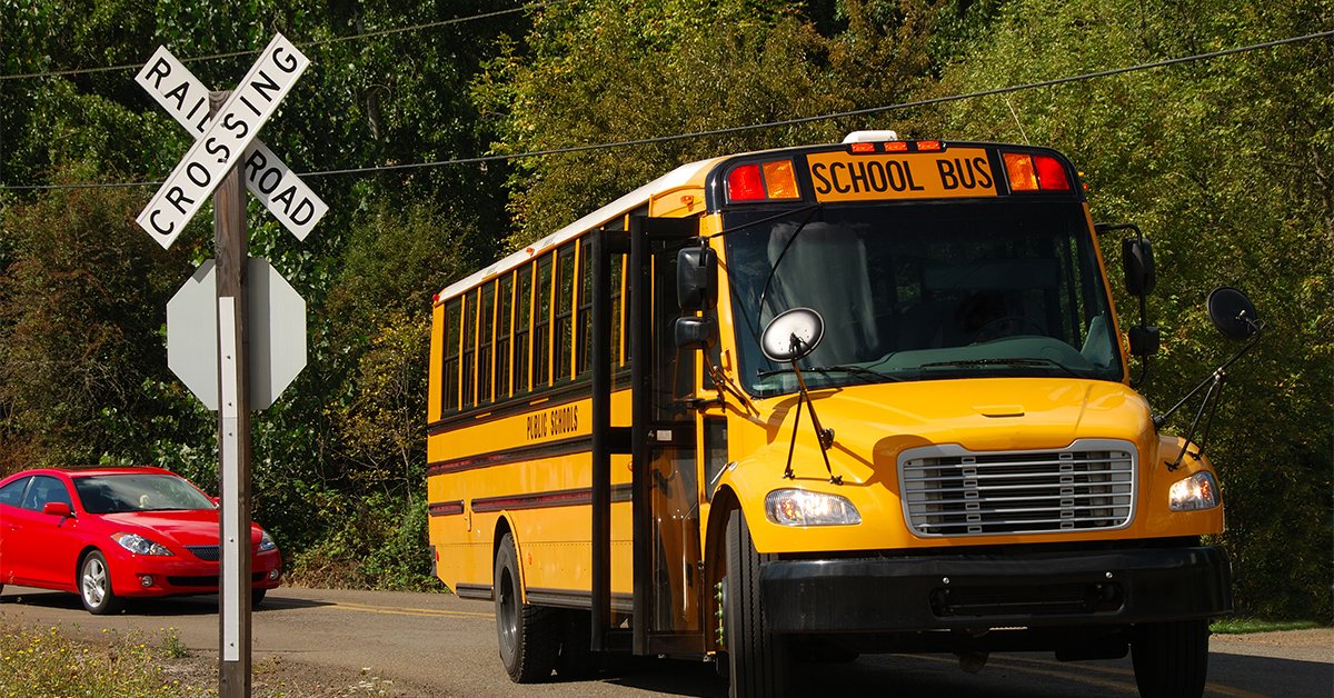 🚍🚨 #SchoolBusSafetyWeek – Why do school buses stop at railway crossings? 🛑 It's the law! Drivers must stop, look, and listen for trains to ensure safety. This rule dates back to 1938 after a tragic crash in Utah. It adds a few seconds but keeps students safe on every ride. 🚸