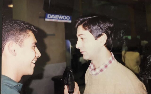 guzmanjuegue's tweet photo. 22 de Octubre de 1996, comencé en Deportes en Radio y después TV 🙌
28 aniversario 🥳
#DeportesYtoros 🎙️ 
@Beto_Murrieta @joratla @LeonKrauze @BarreraSimo https://t.co/EHBIJNHnAL