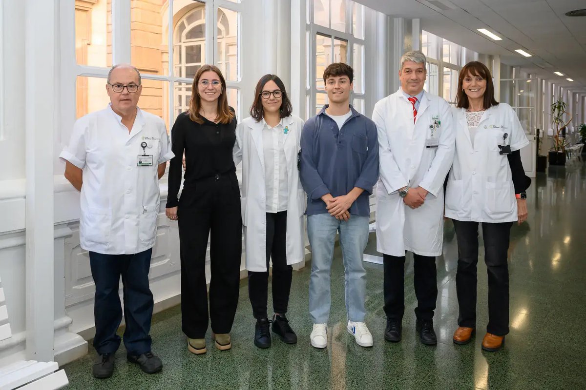 #RecercaUB | ⚽️ Un estudi de la #UniBarcelona, <a href="/hospitalclinic/">Hospital Clínic</a> i <a href="/idibaps/">IDIBAPS</a> analitza els impactes al cap en futbolistes professionals en mundials de futbol al llarg de 50 anys.

🧠 Un augment significatiu dels cops podria causar un increment de malalties neurodegeneratives.

🎓