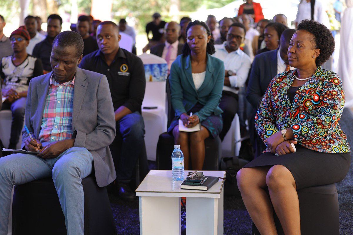 MakerereSoEng's tweet photo. #HappeningNow
Driving innovation in Uganda's e-mobility sector!
@UNDP , @MakUnipod @Makerere , and @KiiraMotors have launched the Electric Mobility skilling program for 25 students of Engineering .
Empowering youth, shaping the future! #E_mobility #RenewableEnergy https://t.co/qO7YDg8waR