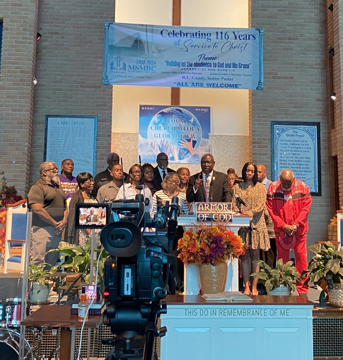 #HappeningNow: 
Civil rights attorney <a href="/BenCrumpLaw/">Ben Crump Law, PLLC</a> is holding a press conference at Mt. Sinai Baptist Church in Jacksonville, representing families of victims from this weekend’s tragic Sapelo Island gangway collapse. Full coverage on <a href="/wjxt4/">News4JAX</a>. #Georgia