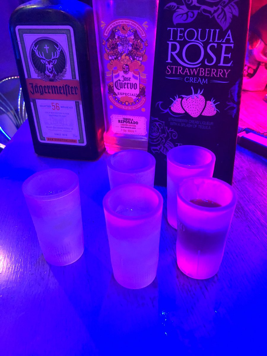 zonoCamp's tweet photo. ��度有難う御座います❗️

海賊酒bar🏴‍☠️ZONO https://t.co/ddCUeI5Hjz