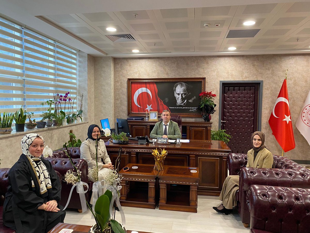 AK Kadın İzmit (@akkadinizmit41) on Twitter photo İlçe Kadın Kolları Başkanımız <a href="/Pnaratabay1/">Pınar ATABAY</a> ile birlikte, Necati Çelik Devlet Hastanesi Başhekimi Op. Dr. Aziz Çardak’a ziyarette bulunduk.
Kıymetli hocamıza görevinde başarılar dileriz.
<a href="/aysekesir/">Ayşe Keşir 🇹🇷🇹🇷🇹🇷</a>
<a href="/erkankandemir/">Erkan Kandemir</a> İlçe Kadın Kolları Başkanımız <a href="/Pnaratabay1/">Pınar ATABAY</a> ile birlikte, Necati Çelik Devlet Hastanesi Başhekimi Op. Dr. Aziz Çardak’a ziyarette bulunduk.
Kıymetli hocamıza görevinde başarılar dileriz.
<a href="/aysekesir/">Ayşe Keşir 🇹🇷🇹🇷🇹🇷</a>
<a href="/erkankandemir/">Erkan Kandemir</a>