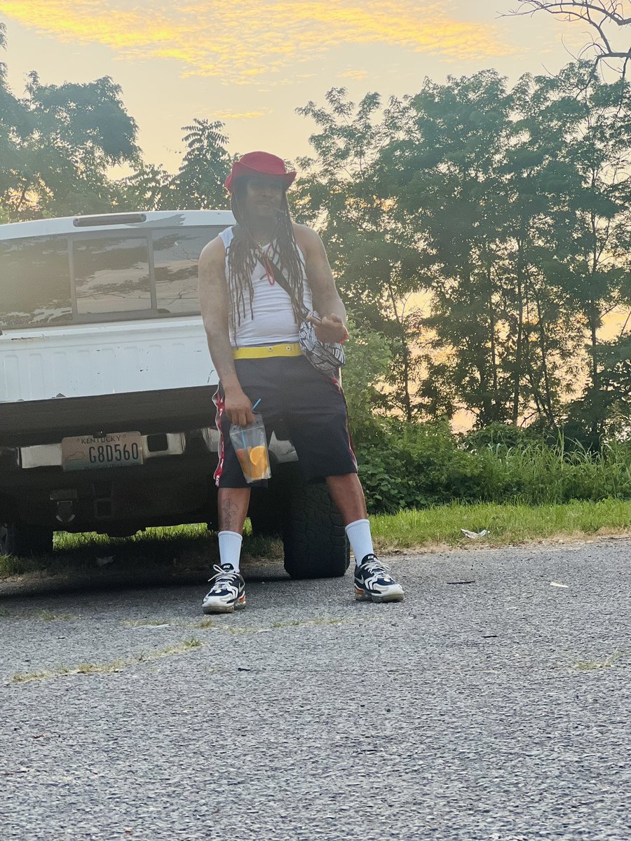 WayneTooLit tweet picture