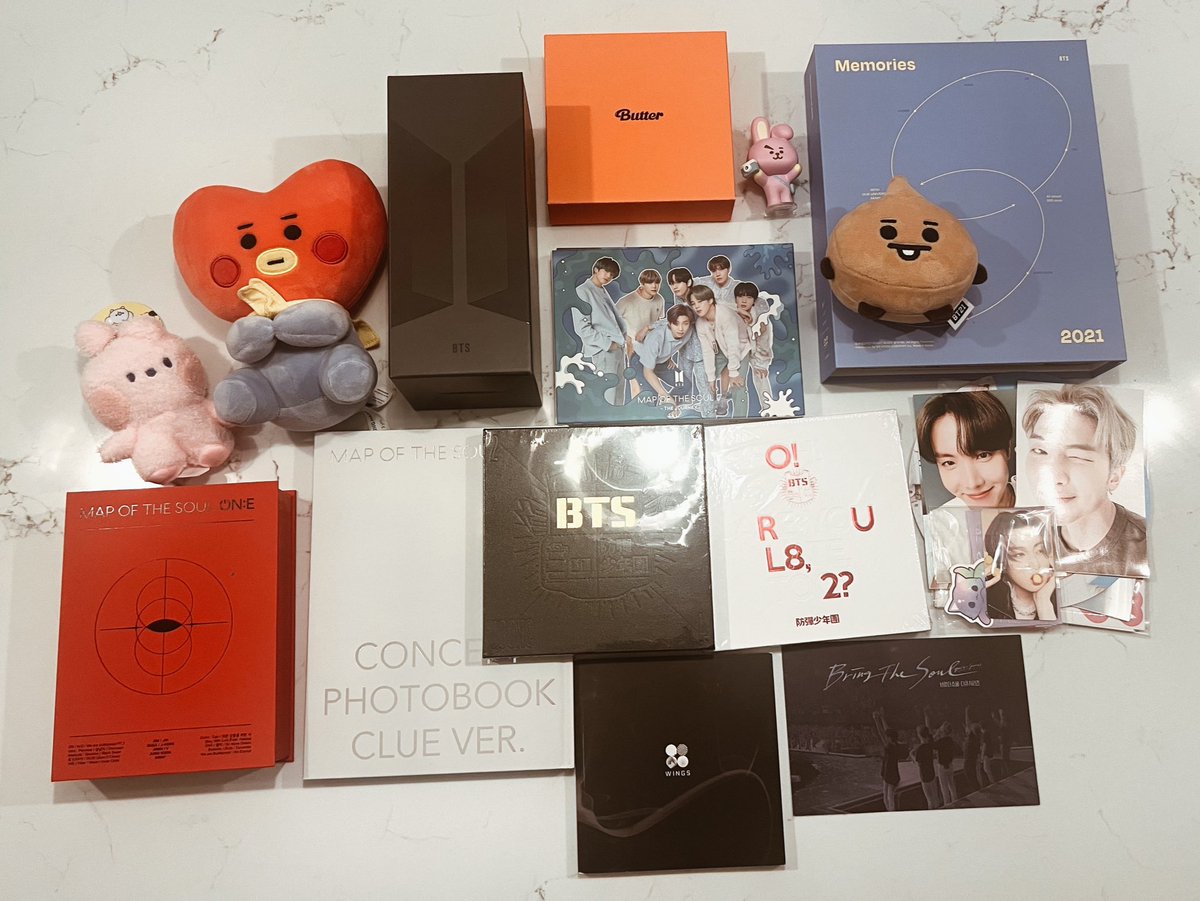 ⭑ ARMY Gift Box Giveaway ⭑

⋆ 1 winner ♡
⋆ retweet &amp; like
⋆ followers only  

— worldwide | ends Nov 7