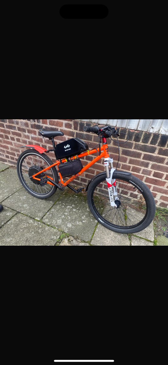 MerPolTraffic's tweet photo. This home made electric motorcycle was seen at speed in the Walton area. Capable of 45mph, this bike needs to be registered, taxed, insured, MOT’d and is classed as a motor vehicle. Seized and rider reported #MRPU #SYN1 https://t.co/DgJpxQL9RD