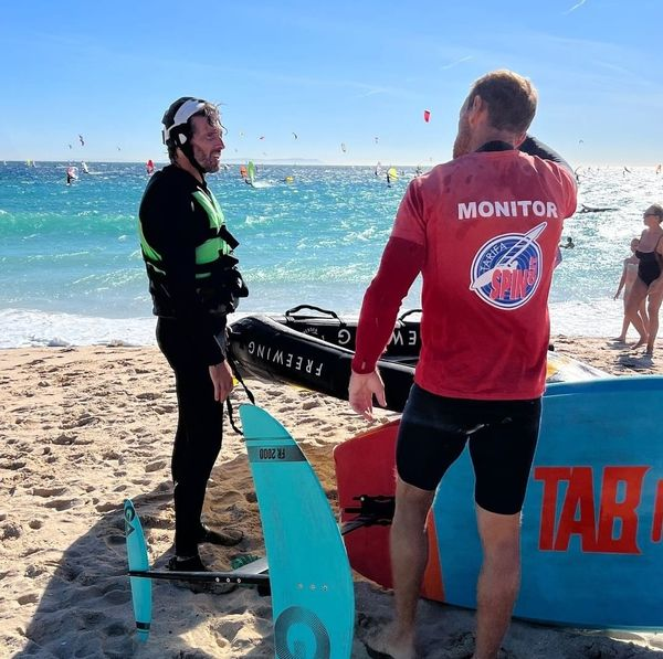 OutTarifa's tweet photo. Great week to enjoy the wind and excellent conditions, every day for a different level and experience.
.
Don't stay on land and dare to learn a new sport with us.
.
https://t.co/msa9P4gaOC
.
Telf: 956 236 352
Móvil: 623 238 304
.
#SpinoutTarifa #wingfoiltarifa #WindsurfTarifa https://t.co/4JvaFA3CFe