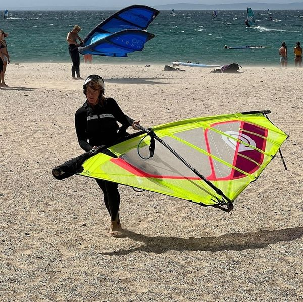 OutTarifa's tweet photo. Great week to enjoy the wind and excellent conditions, every day for a different level and experience.
.
Don't stay on land and dare to learn a new sport with us.
.
https://t.co/msa9P4gaOC
.
Telf: 956 236 352
Móvil: 623 238 304
.
#SpinoutTarifa #wingfoiltarifa #WindsurfTarifa https://t.co/4JvaFA3CFe