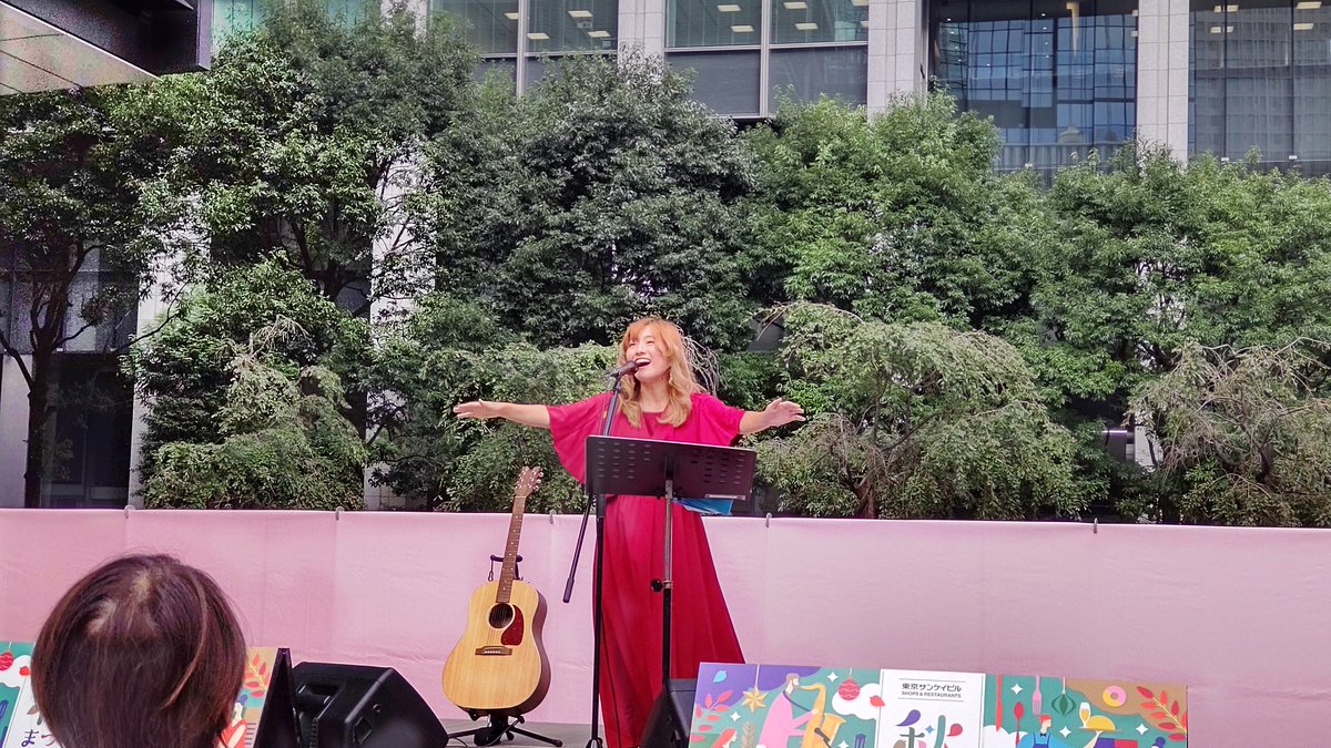 JZ9ea1tLw1jLyvy's tweet image. 今日WindyRoadやらないだろうと思って紙飛行機もって言ってなかったら去年のミニライブで無理やり連れていった会社の同僚が紙飛行機作ってくれててめっちゃ嬉しかった。さらにWindyRoad歌ってくれて感動最高潮へ🩵✈️🩷
 #宇海
 #WindyRoad 
  #MultiMax