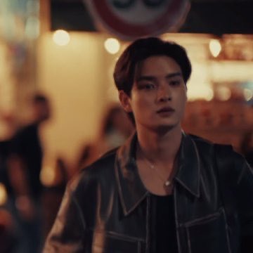 พระรองแห่งชาติ                         พระเอกแห่งชาติ