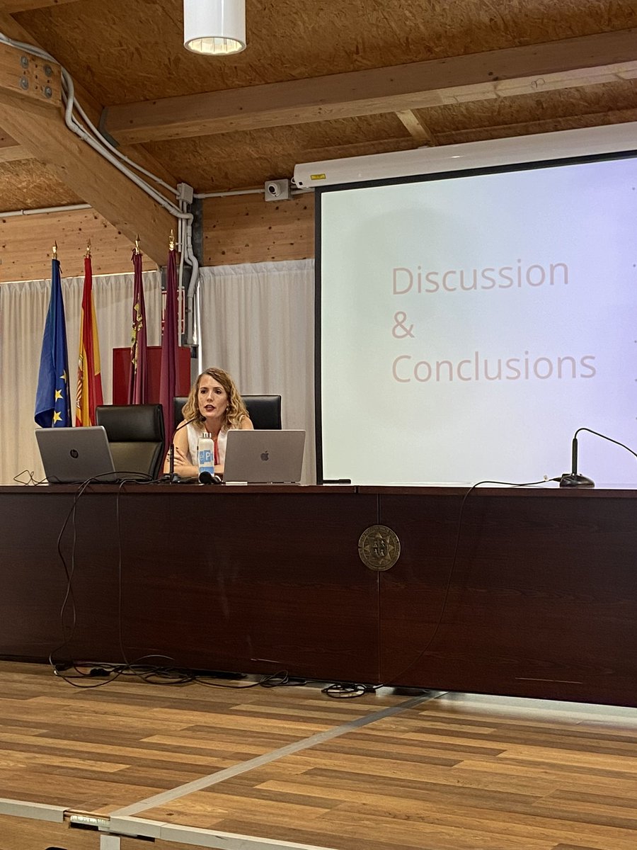 Presentando en #IRAHSSE24 los resultados de la investigación dentro del I+D #eduhicon <a href="/eltiempolate/">Laboratorio Temporal</a> que publicamos colegas de la <a href="/FEPTS_UdL/">Facultat Educació,Psicologia,Treball S. de la UdL</a> <a href="/vadhis/">VaDHis. Investigación en Didáctica de la Historia</a> <a href="/unicomplutense/">Complutense</a> en la revista REIFOP revistas.um.es/reifop/article…