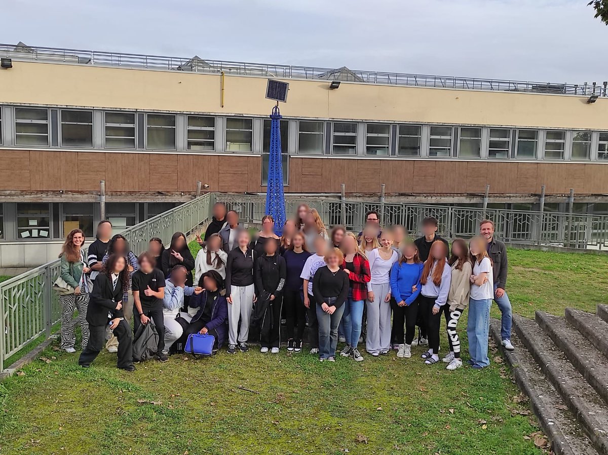 0950666h's tweet photo. Lors des #ErasmusDay, le lycée a accueilli les correspondants allemands du lycée Hans Carossa, Spandau, dans le cadre d'un nouveau projet de mobilité Erasmus +

Article complet sur le site du lycée ▶️ https://t.co/oI35m16zPG 

@ErasmusplusFR @DareicV @acversailles https://t.co/vcJtsdumnk