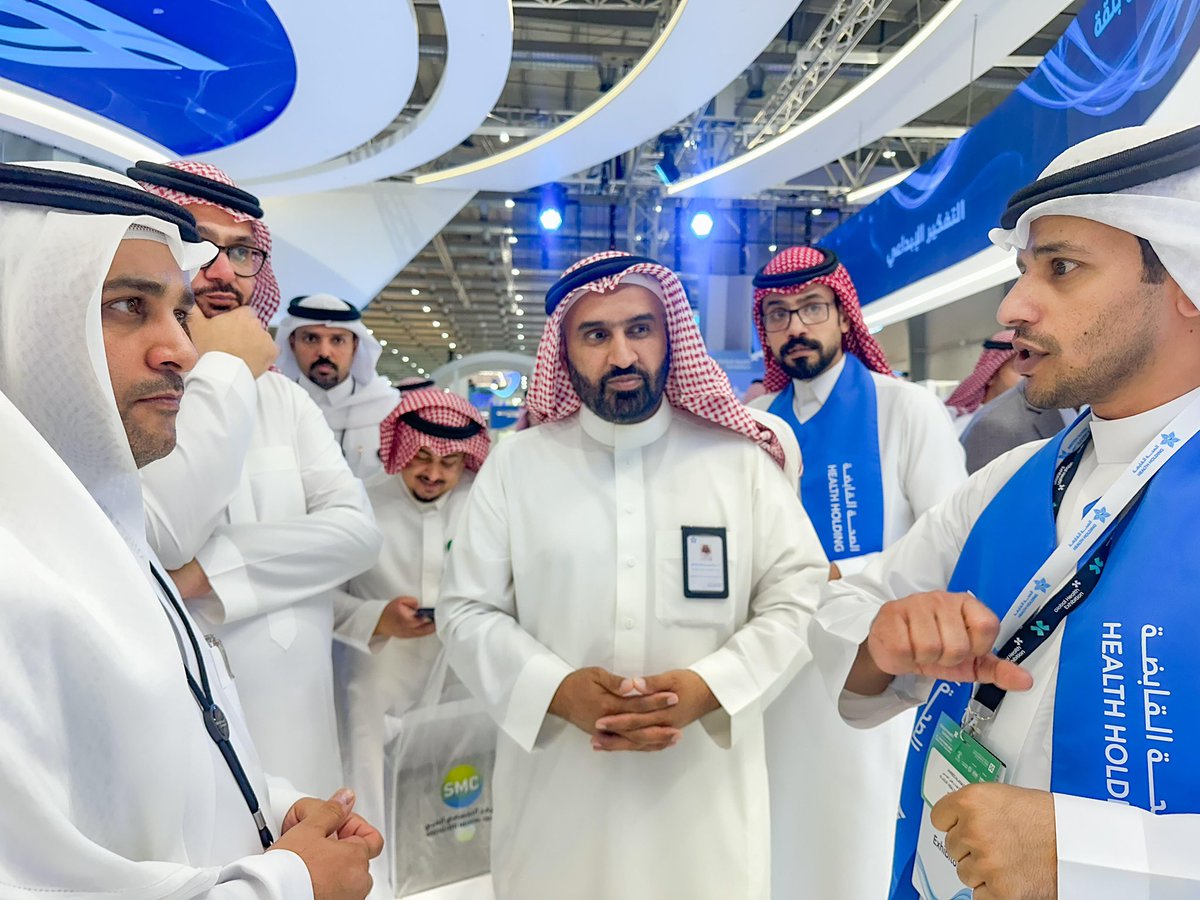 AljoufCluster's tweet photo. تغطية | 📸
جانب من زيارة وكيل الوزارة المساعد لخدمات المستشفيات الدكتور فيصل الدهمشي لركن #تجمع_الجوف_الصحي ضمن جناح شركة #الصحة_القابضة المشارك في #ملتقى_الصحة_العالمي .

#بكم_نتميز https://t.co/c75mxNv1oR