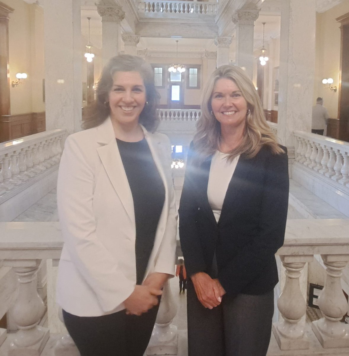 I was pleased to welcome members of <a href="/OPSBA/">OPSBA</a> to Queen's Park today as part of #LocalGovernmentWeek. 

Thank you to school board trustees and local leaders for all your work to help us build stronger school communities across Ontario.