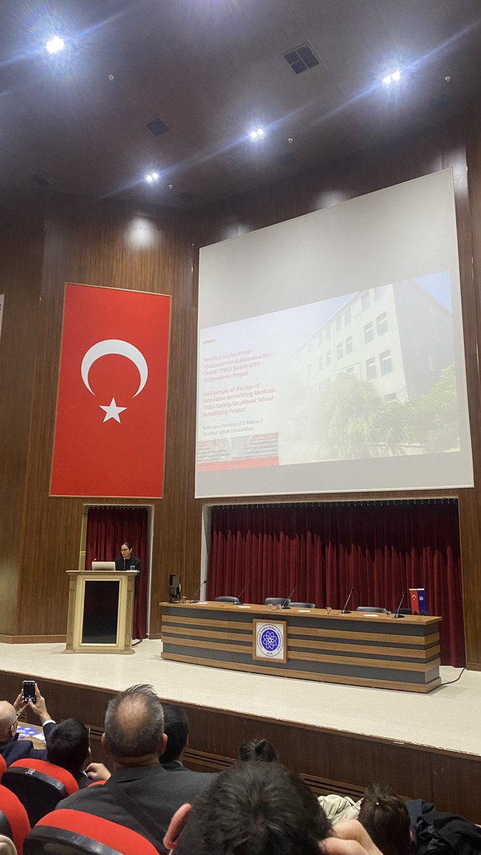 Sayın Selin Koca hocamız Yenilikçi Güçlendirme Yöntemlerinin Kullanımına Yönelik sunumunu gerçekleştirmek üzere sahnede.

<a href="/CorluTSO/">Çorlu TSO</a>
<a href="/asyaport/">Asyaport Liman A.Ş.</a>
<a href="/Tdagbld/">Tekirdağ Büyükşehir Belediyesi</a>
<a href="/TurkYtong/">Türk Ytong</a>
@sistemaluminium
@tekirdag_nku
<a href="/tekirdagtso/">Tekirdağ Ticaret ve Sanayi Odası</a>