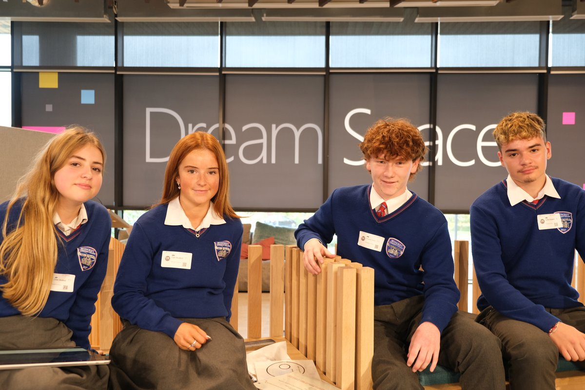 Microsoftirl's tweet photo. Over 400 students joined us last week at #MSDreamSpace as we celebrated #CybersecurityWeek. To help every secondary school student develop their cyber skills, a special Dream Space LIVE event is being held this Thursday, October 24th.
Register here: https://t.co/PttduMMNpt https://t.co/Gr6FvVU2Cw