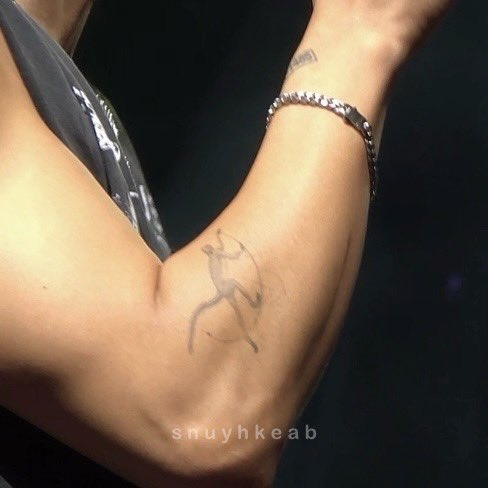 chanyeol and his tattoos🥵🥵

241019 City-scape in MANILA 🍒
#CHANYEOL #찬열 
#2024_CHANYEOL_LIVETOUR 
#CHANYEOL_LIVETOUR_in_ASIA
#CHANYEOLinMANILA2024