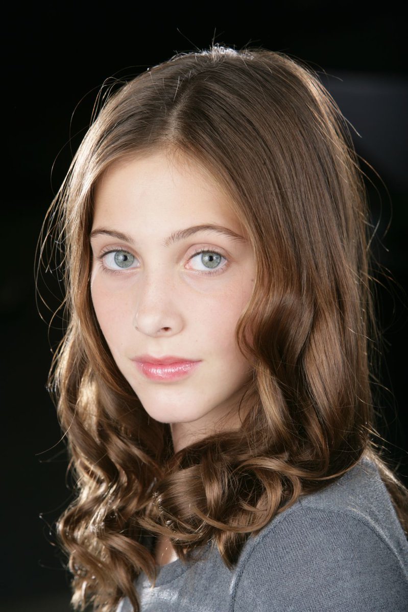 actresscwens's tweet image. ➡️ Kat Alexandra
Birth Date: N/A
Country: United States
Career Start Year: 2014
📌 The Vampire Diaries (2016) – TV series
📌 Chicago Med (2015-2016) – TV series
📌 Prisoners of Time (2016)

#KatAlexandra #RisingStar #OnScreenTalent #HollywoodActress #FilmAndTV #LeadingLady #Power