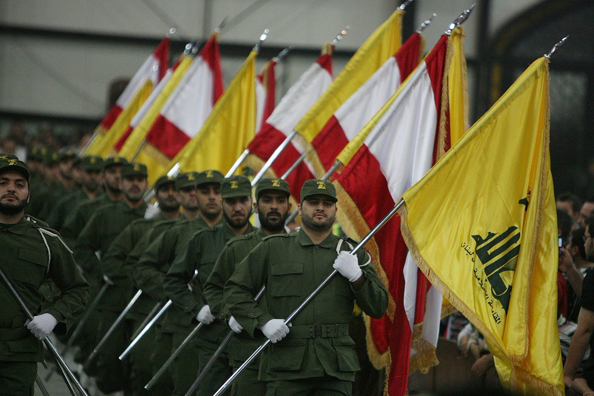 Marchfoward's tweet photo. TERKINI 

ALHAMDULILLAH 

IDF KALAH DI TAYBEH LUBNAN 

Tentera Hizbullah berjaya menewaskan IDF dalam pertempuran sengit di Perkampungan Taybeh di Daerah Marjayoun 

IDF terpaksa berundur akibat serangan berterusan Hizbullah dan ketika IDF sedang berundur Hizbullah terus Melancarkan serangan roket bagi mengebom mereka

Sebuah Kereta Kebal Merkava juga dimusnahkan ketika cuba mara antara Rab Thalateen dan Taybeh