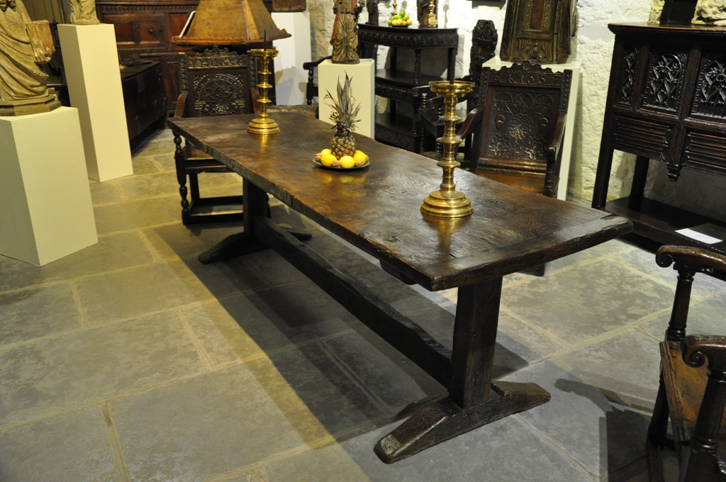 jackie_simonini's tweet image. A late 17th century english oak trestle table. Circa 1680. 

tinyurl.com/2p825yms

#trestletable #antiquetrestletable #antiqueoaktable #antiqueoakfurniture