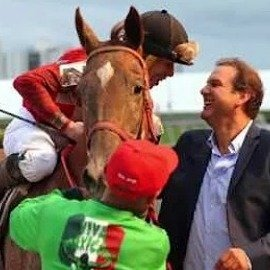 blindadosalas1's tweet photo. #Hipismo #CrónicasDelClásicoDelCaribe El 09/12/2017 JALA JALA 🇲🇽 con el astro IRAD ORTIZ JR. 🇵🇷 fue un vendaval en #GulfstreamPark 🇺🇸 y se llevó el primer #ClásicoDelCaribe fuera del área caribeña. Séptima yegua ganadora en la historia. Los #Manitos (12) igualaban a #Venezuela https://t.co/uJC4b3ces2